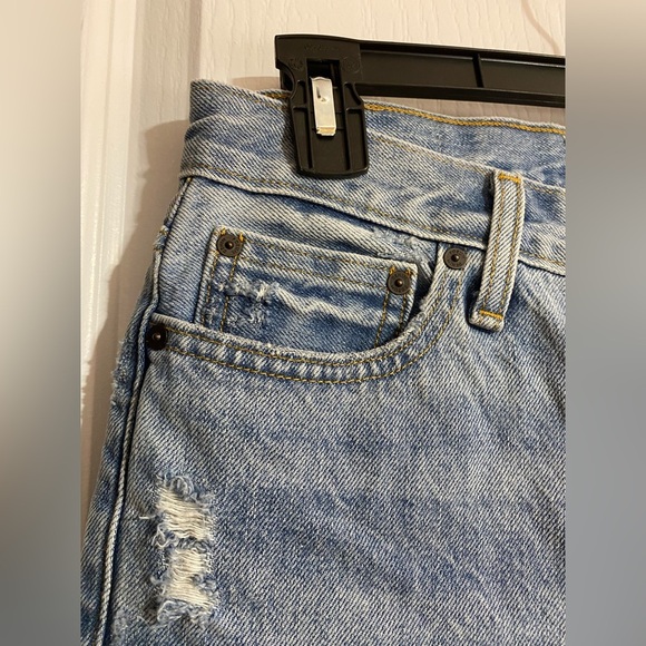 Aritzia Denim Forum Ex Boyfriend High Waist Button-fly Distressed Jeans Size 26 - Picture 4 of 11
